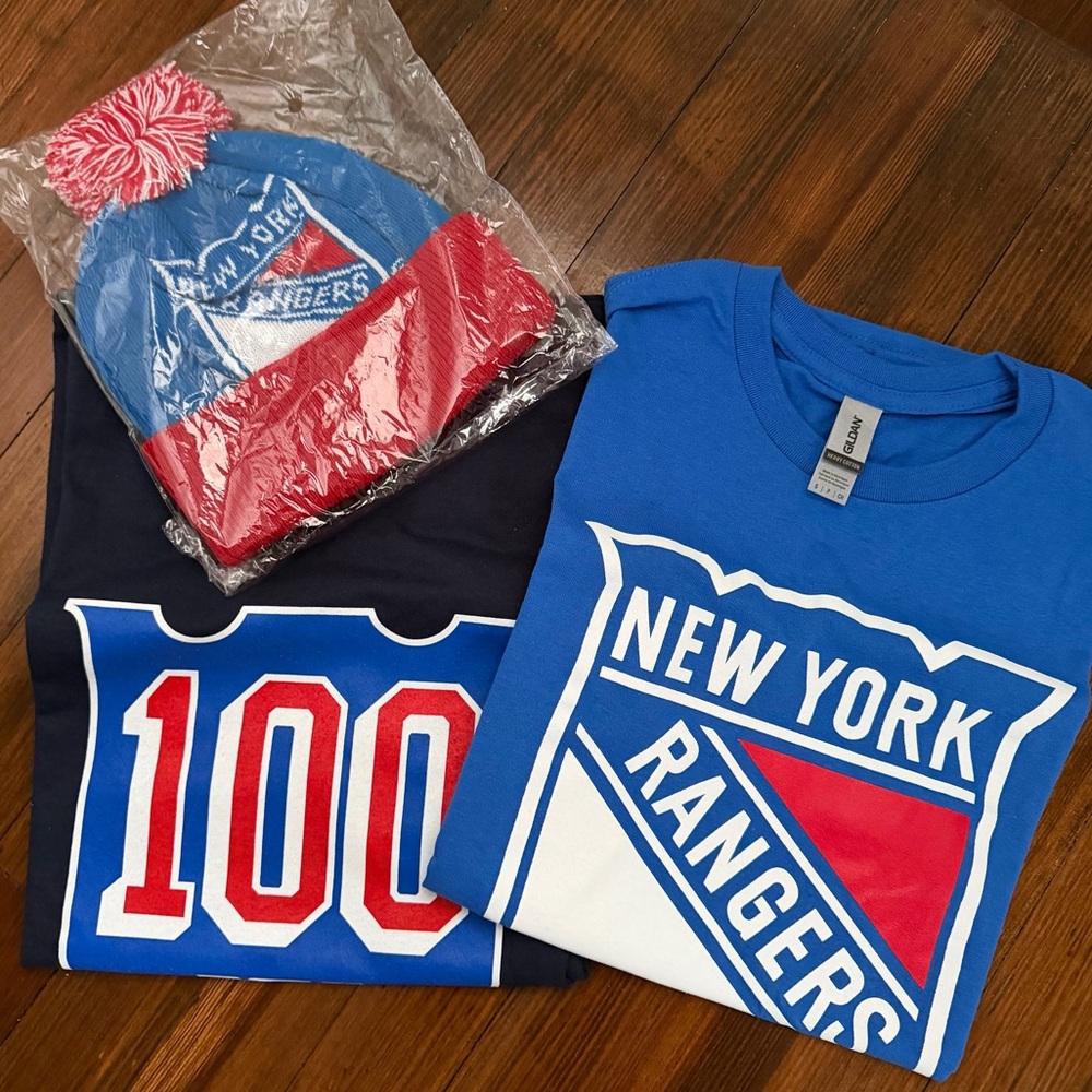 NY Rangers bundle: tshirt & beanie 🆕